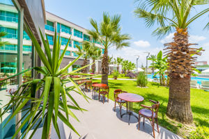 Side Lowe Hotel