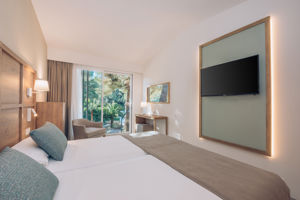 Fly & Go Iberostar Waves Cala Domingos