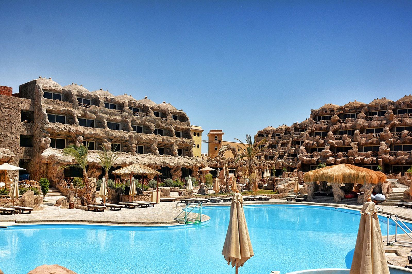 Nijlcruise 5* & Caves Beach Resort 5*