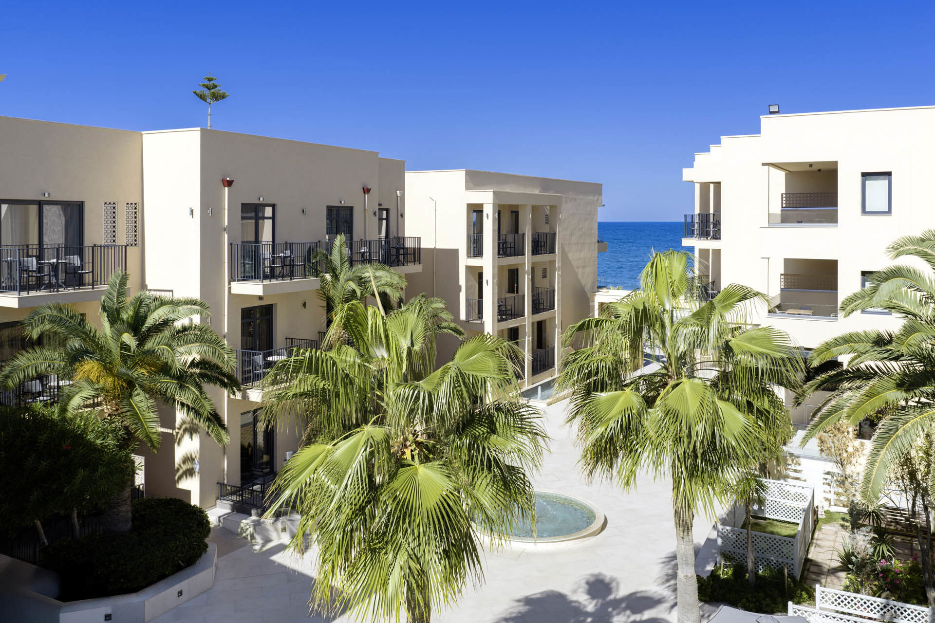 Fly & Go Atlantis Beach Hotel