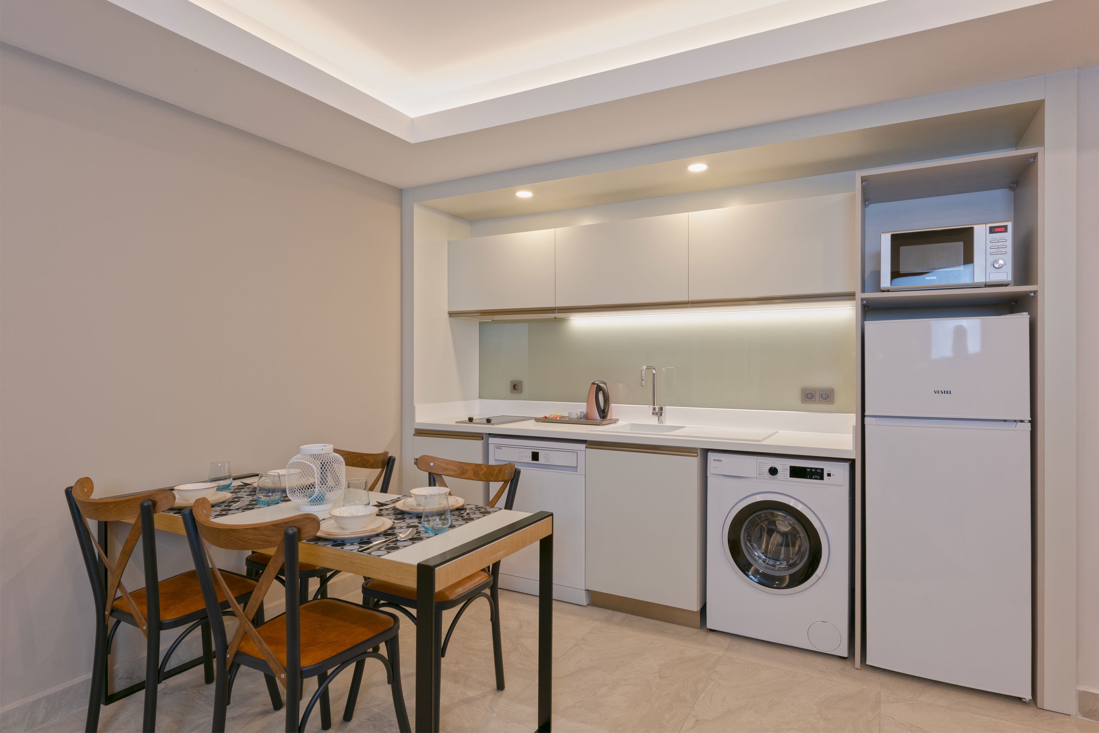 A Suite Side