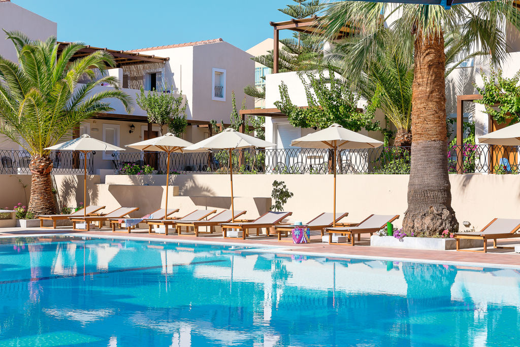 fly-go-grand-leoniki-residence-by-grecotel