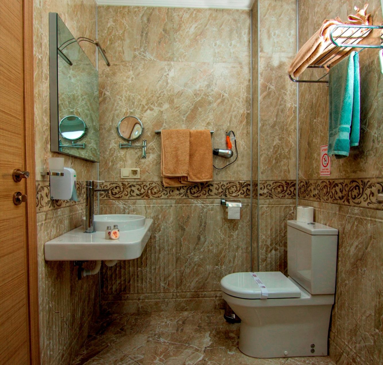 Fly & Go Basar Hotel