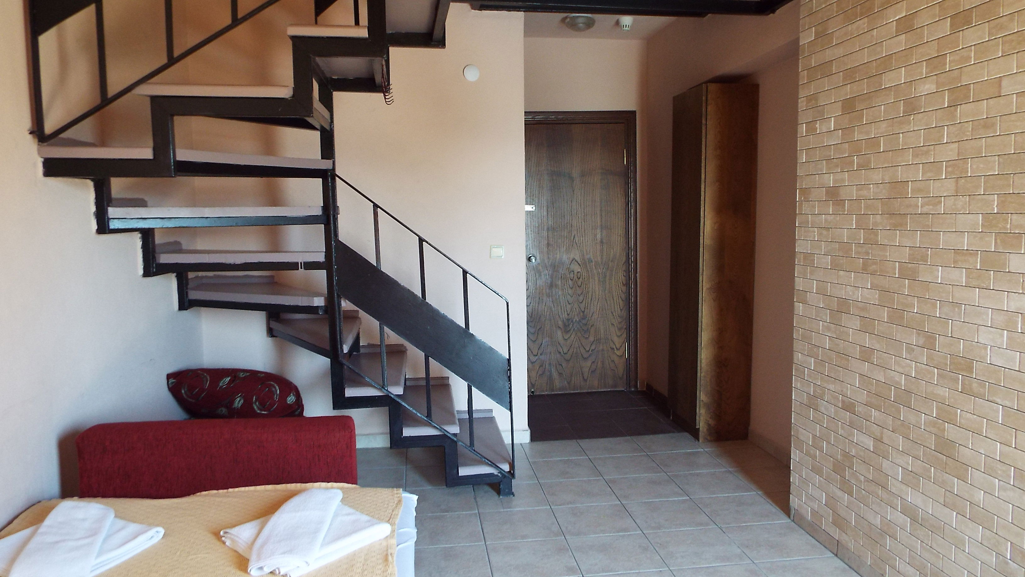Fly & Go Area Hotel