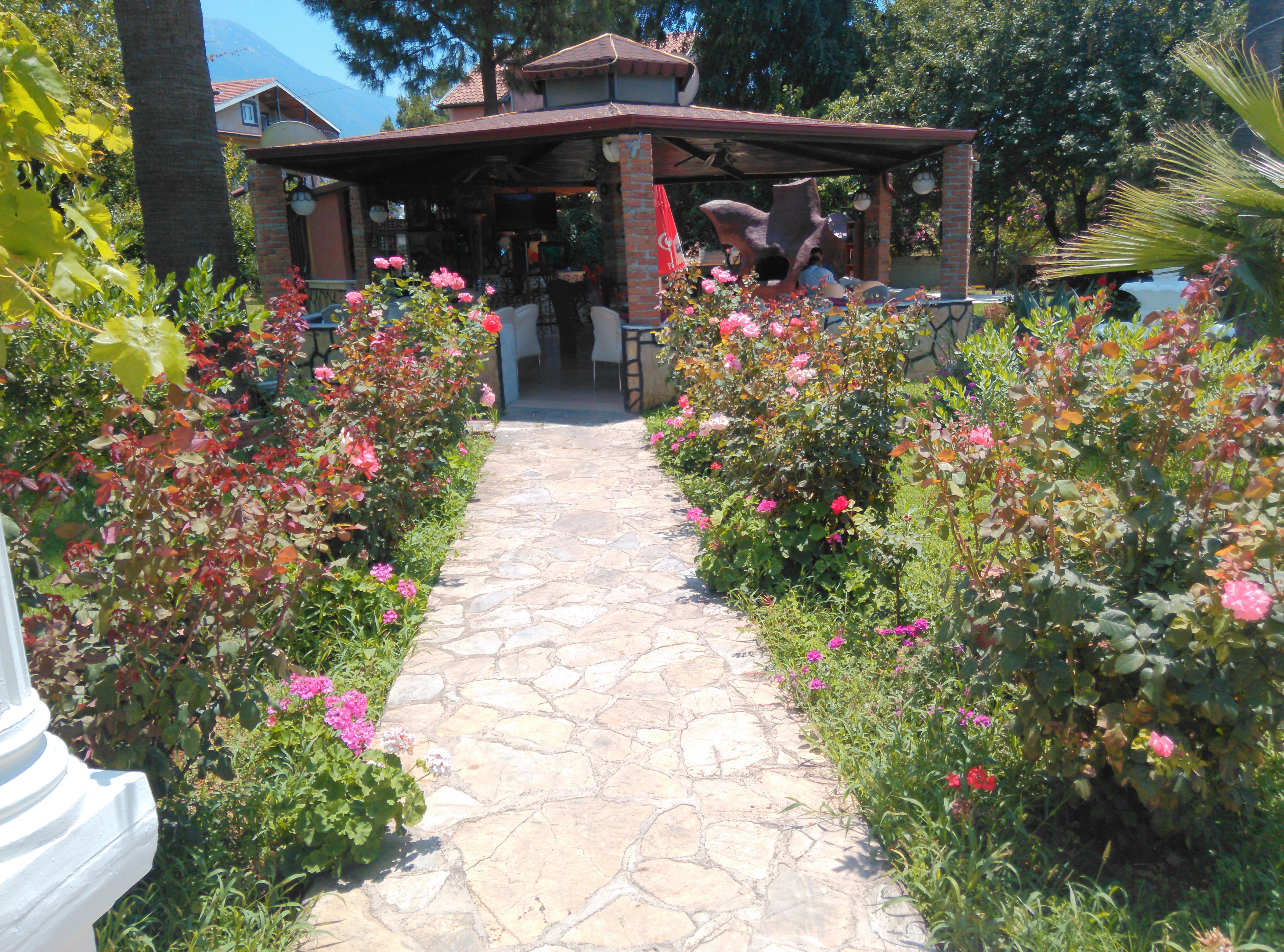 Fly & Go Erkin Aparthotel