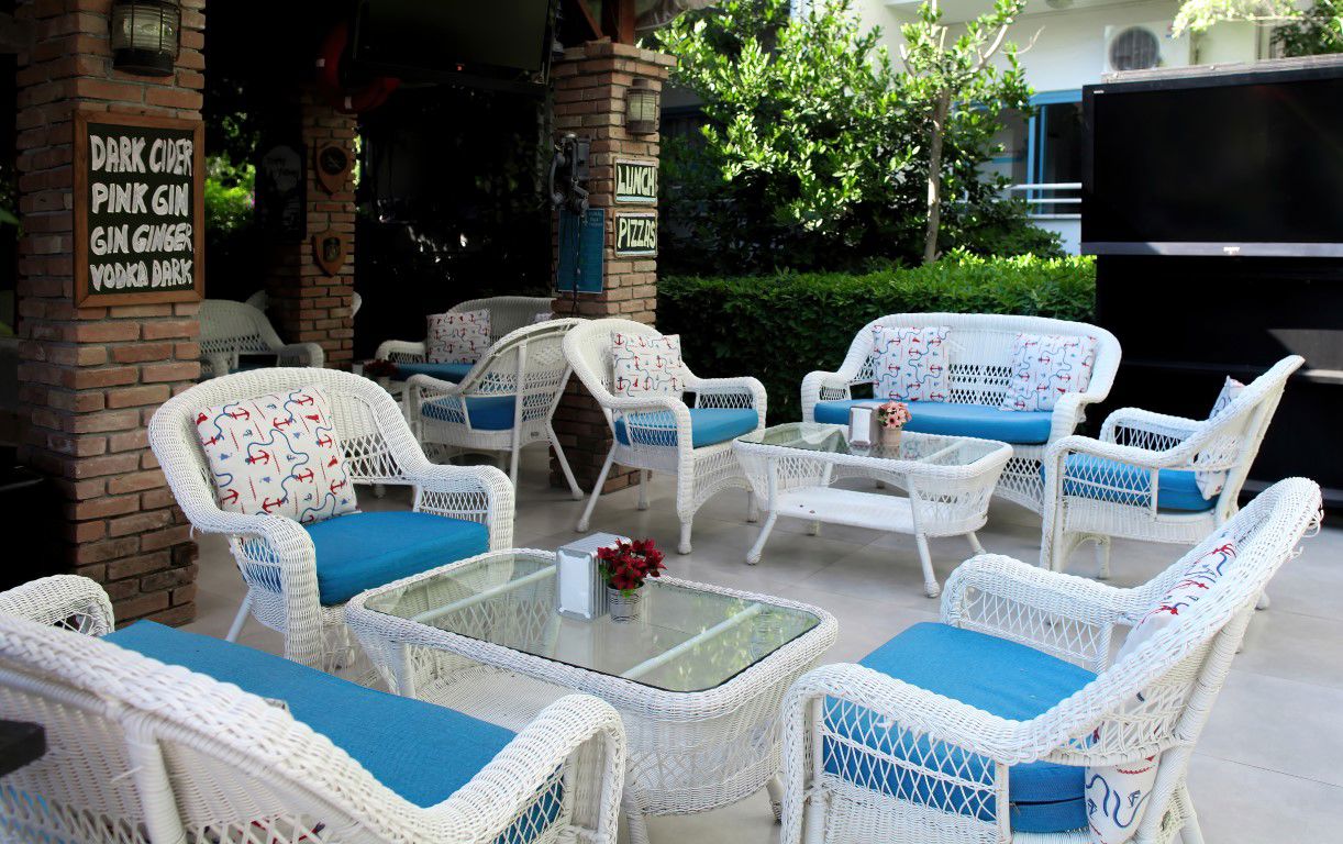 Fly & Go Navy Boutique Hotel