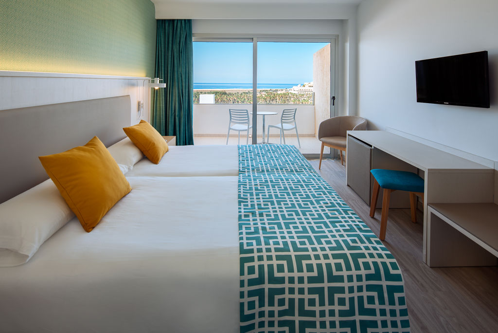 fly-go-sbh-maxorata-resort