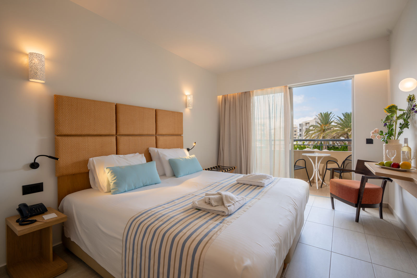 Fly & Go Minos Hotel