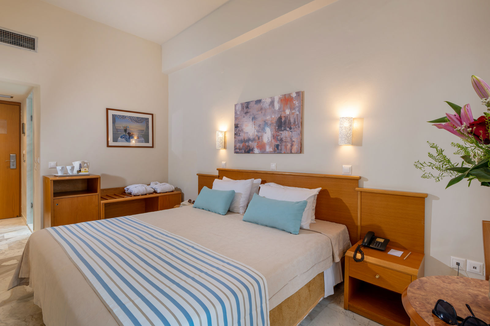 Fly & Go Minos Hotel