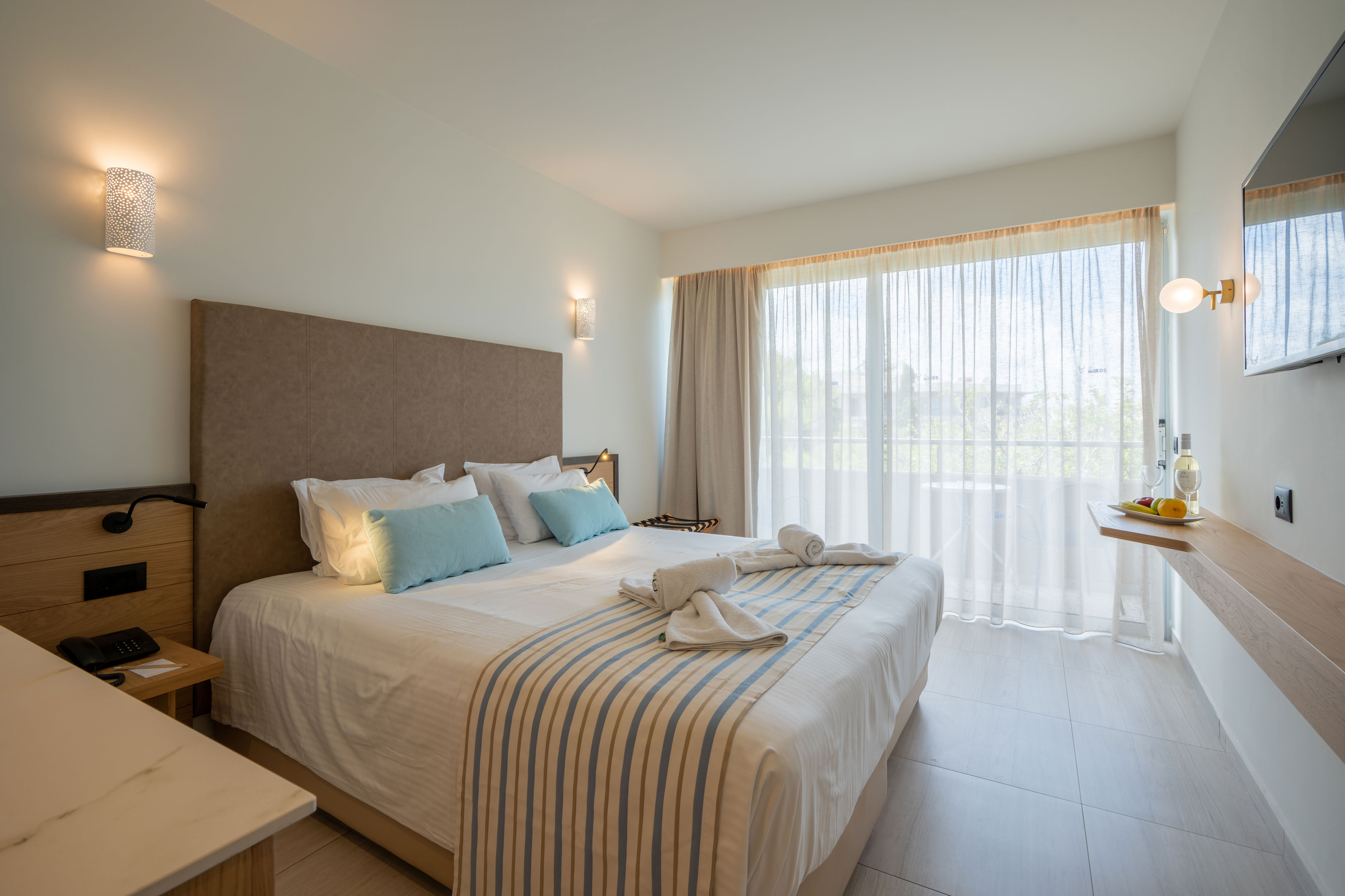 Fly & Go Minos Hotel