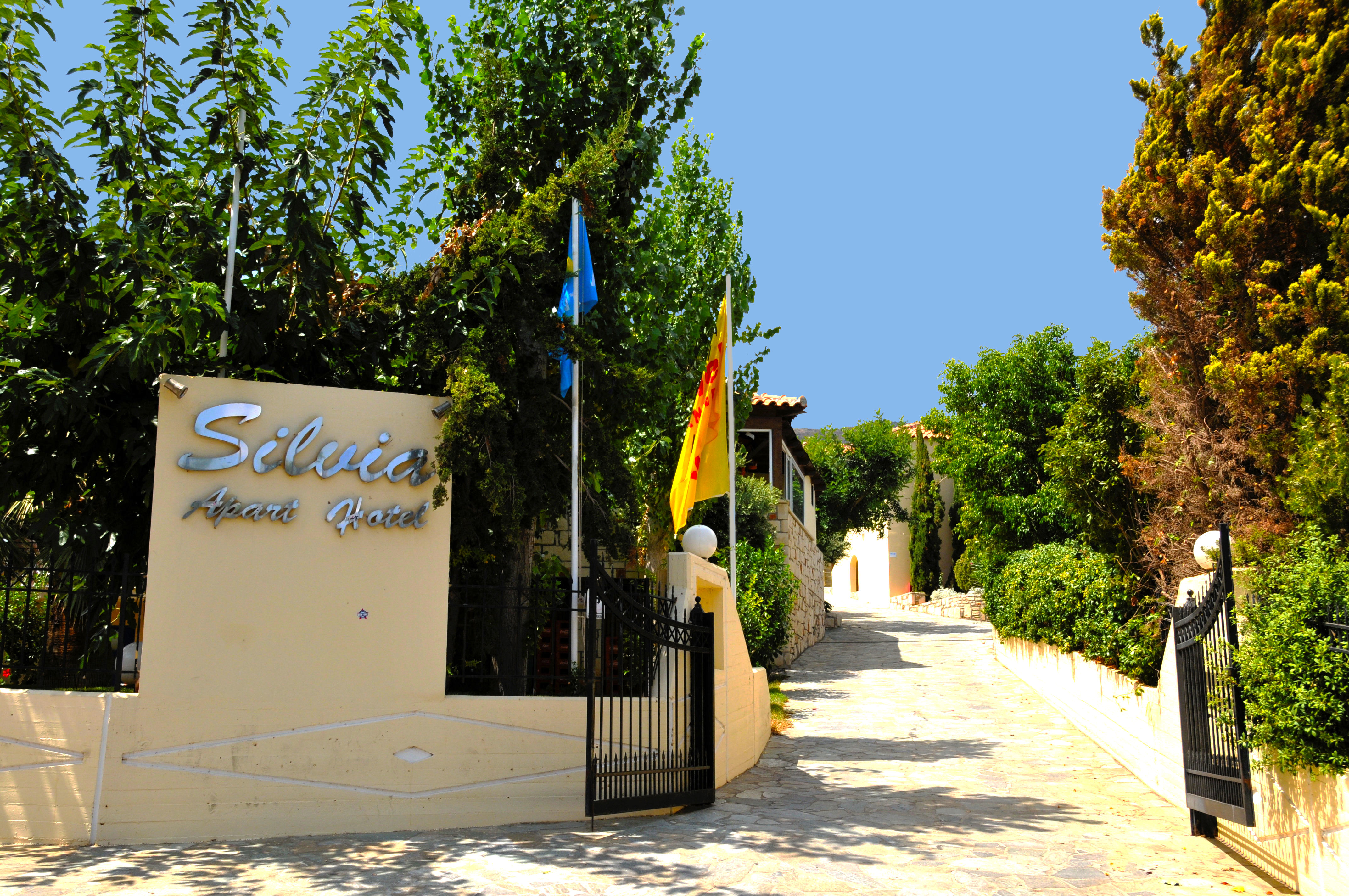 Fly & Go Sylvia Hotel Apart