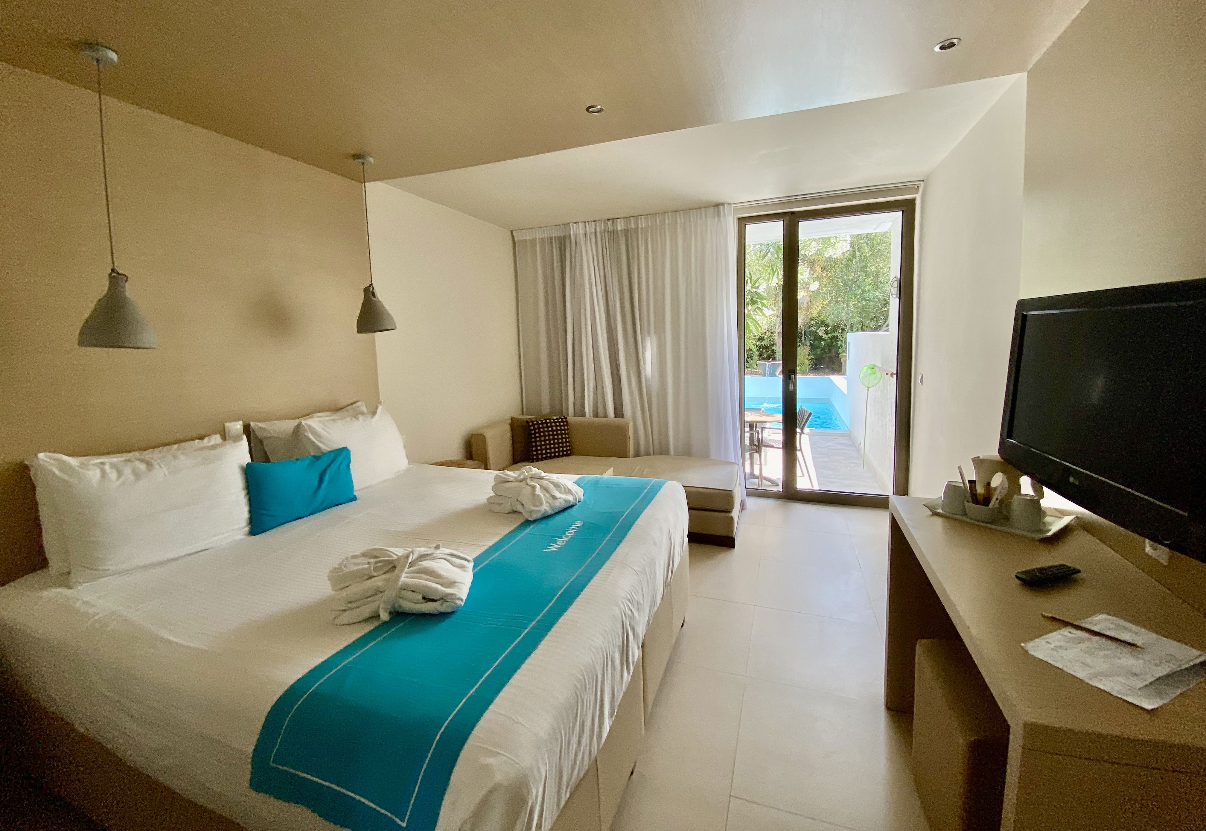 Fly & Go The Island Hotel