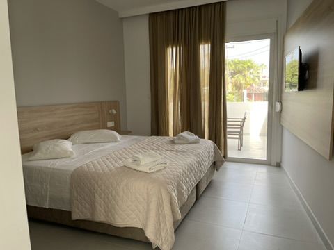 Fly & Go Athina Appartementen