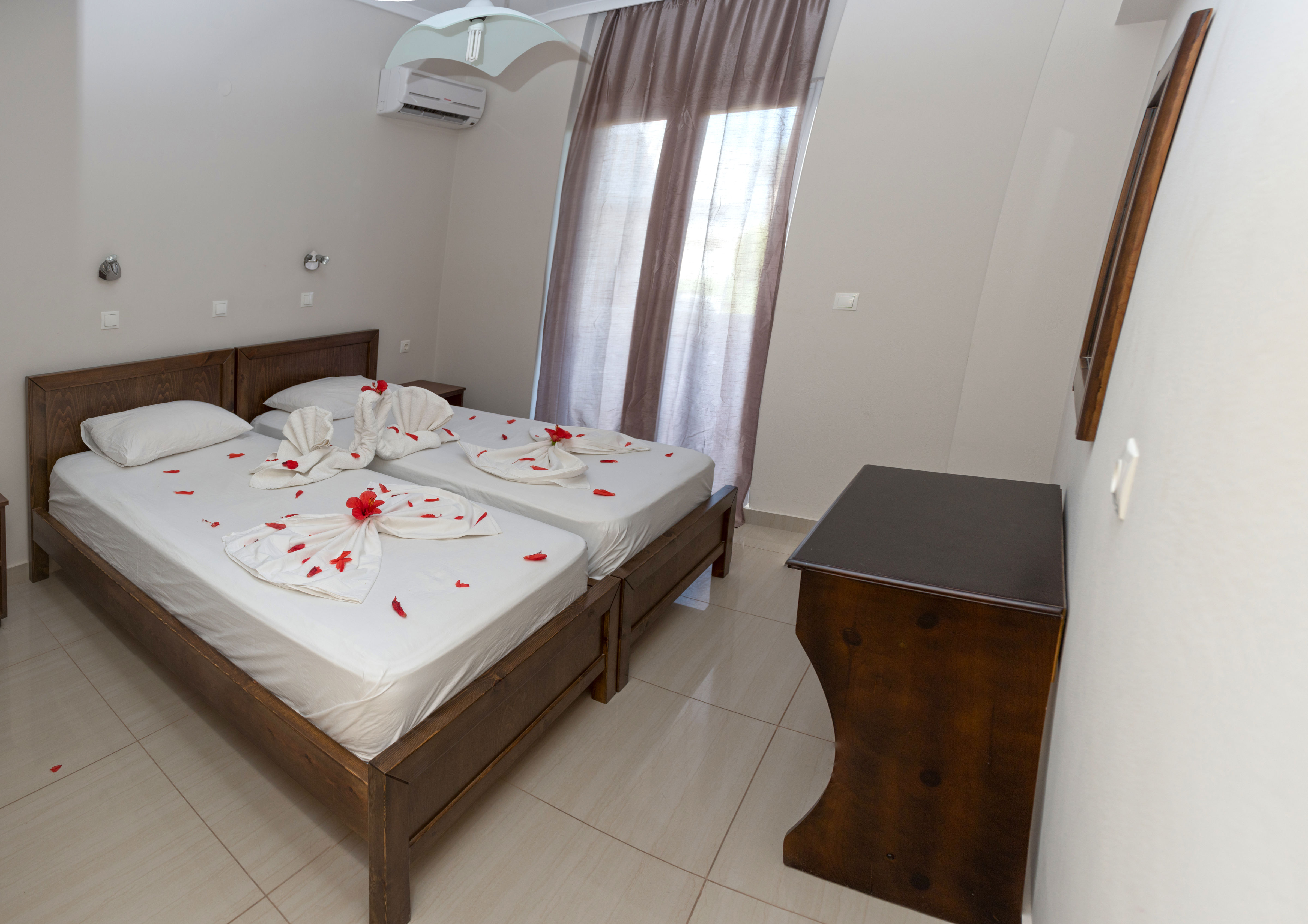Fly & Go Athina Appartementen