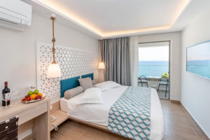 Fly & Go Triton Hotel