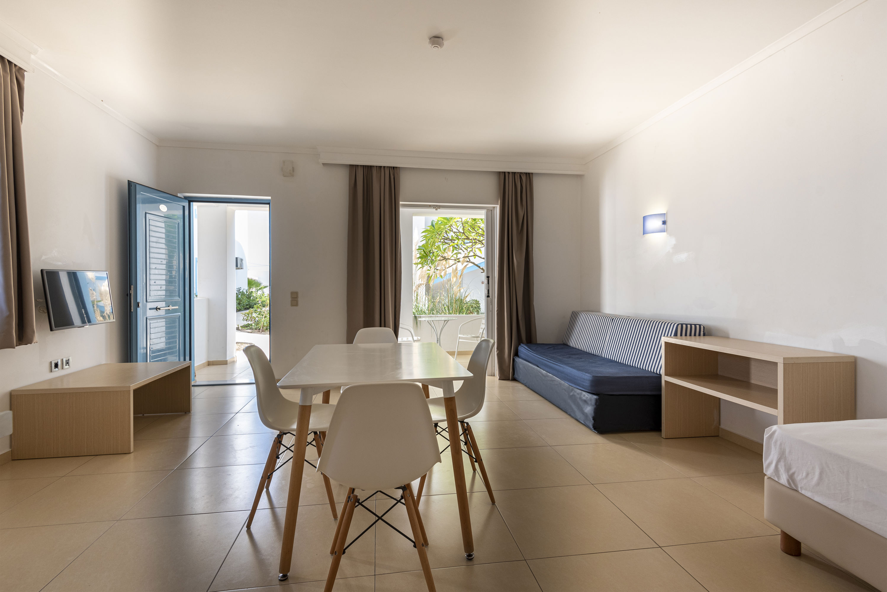 Fly & Go Aegean Blu Apartments