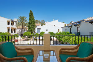 Fly & Go Bluebay Banus