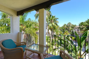 Fly & Go Bluebay Banus