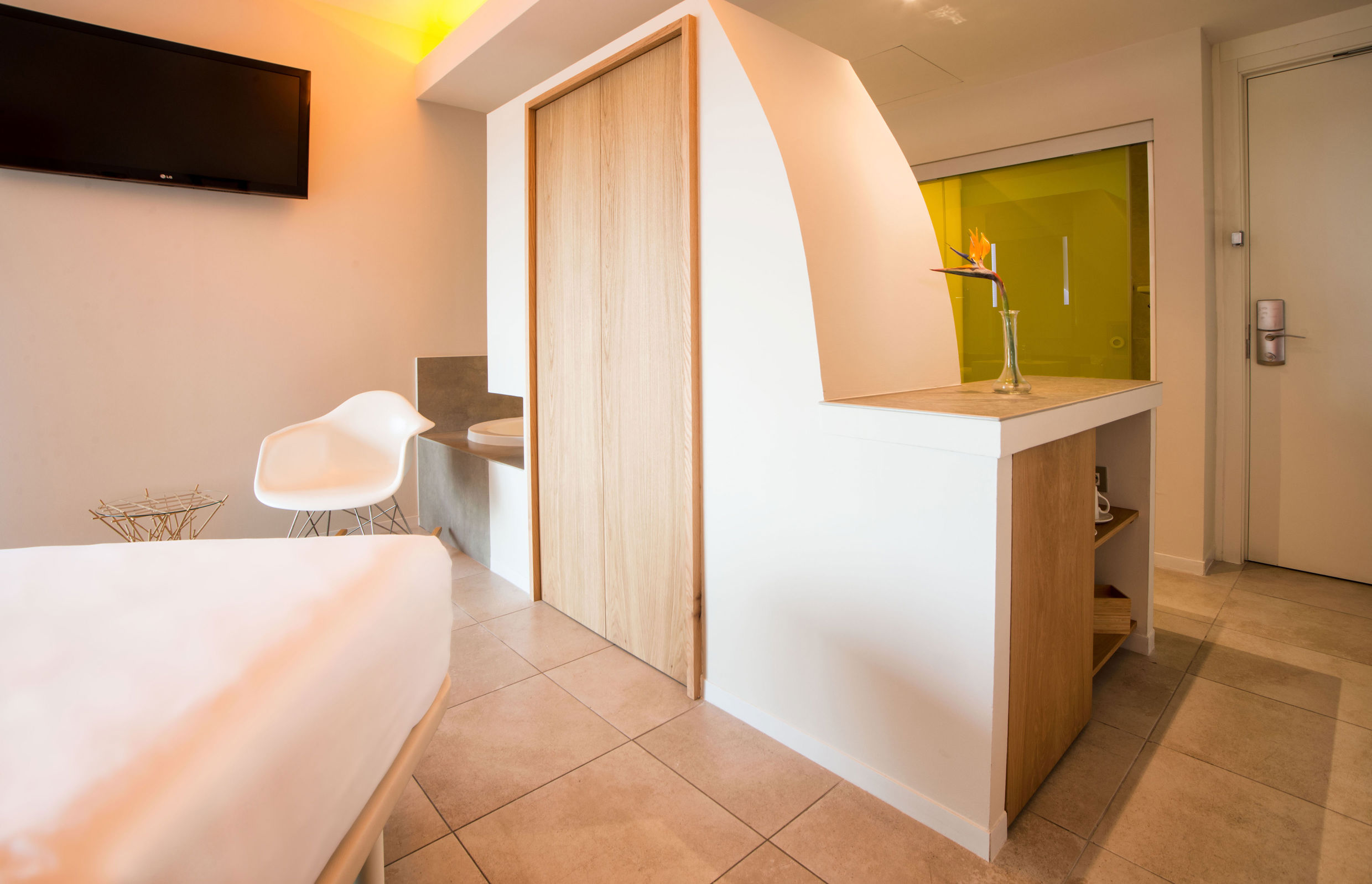 Fly & Go Higueron Hotel Malaga, Curio Collection by Hilton