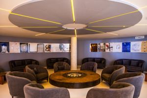 De Antonio Yachts Lounge