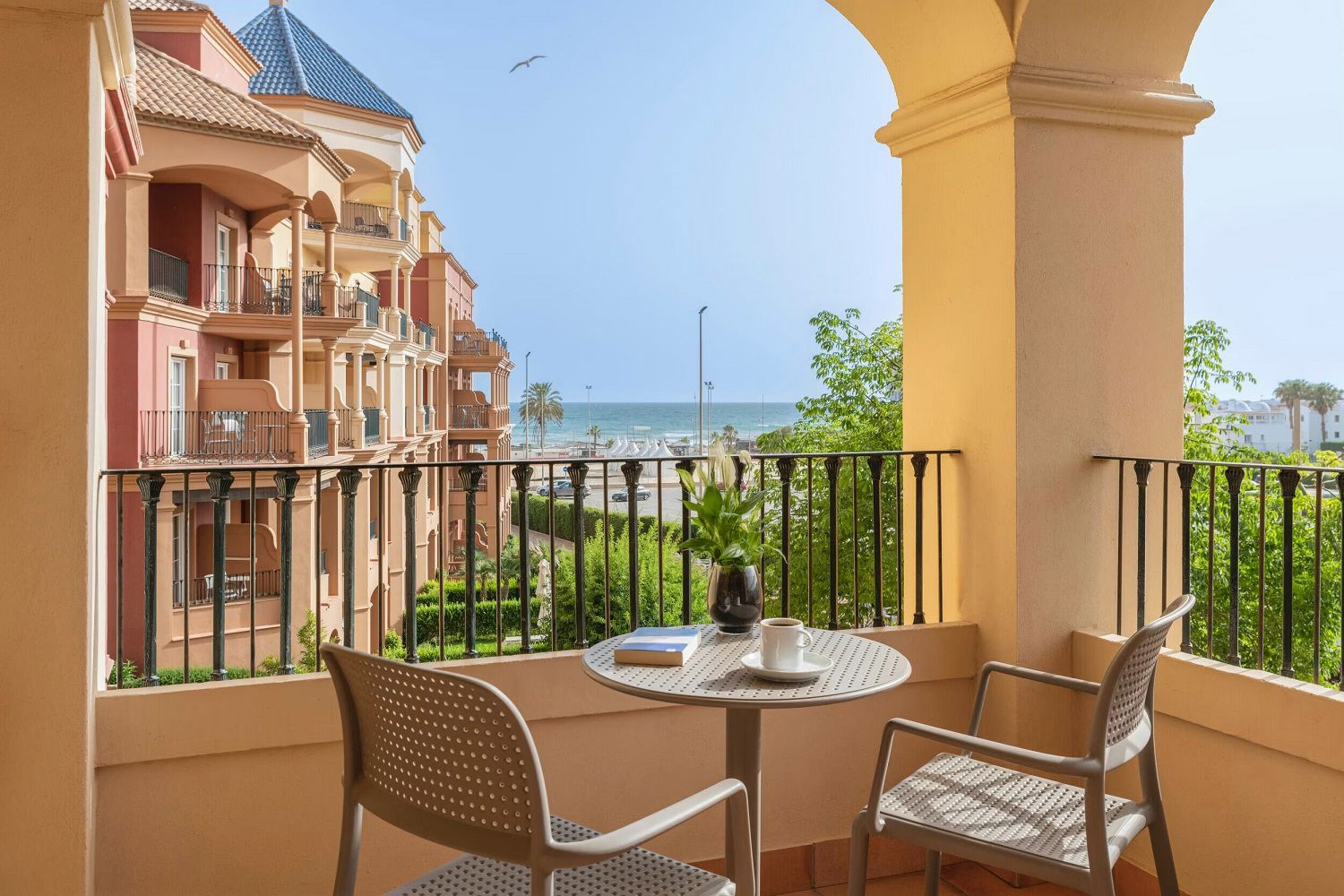 Fly & Go Iberostar Waves Malaga Playa