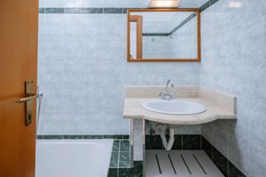 Dionysos Apartments & Studios