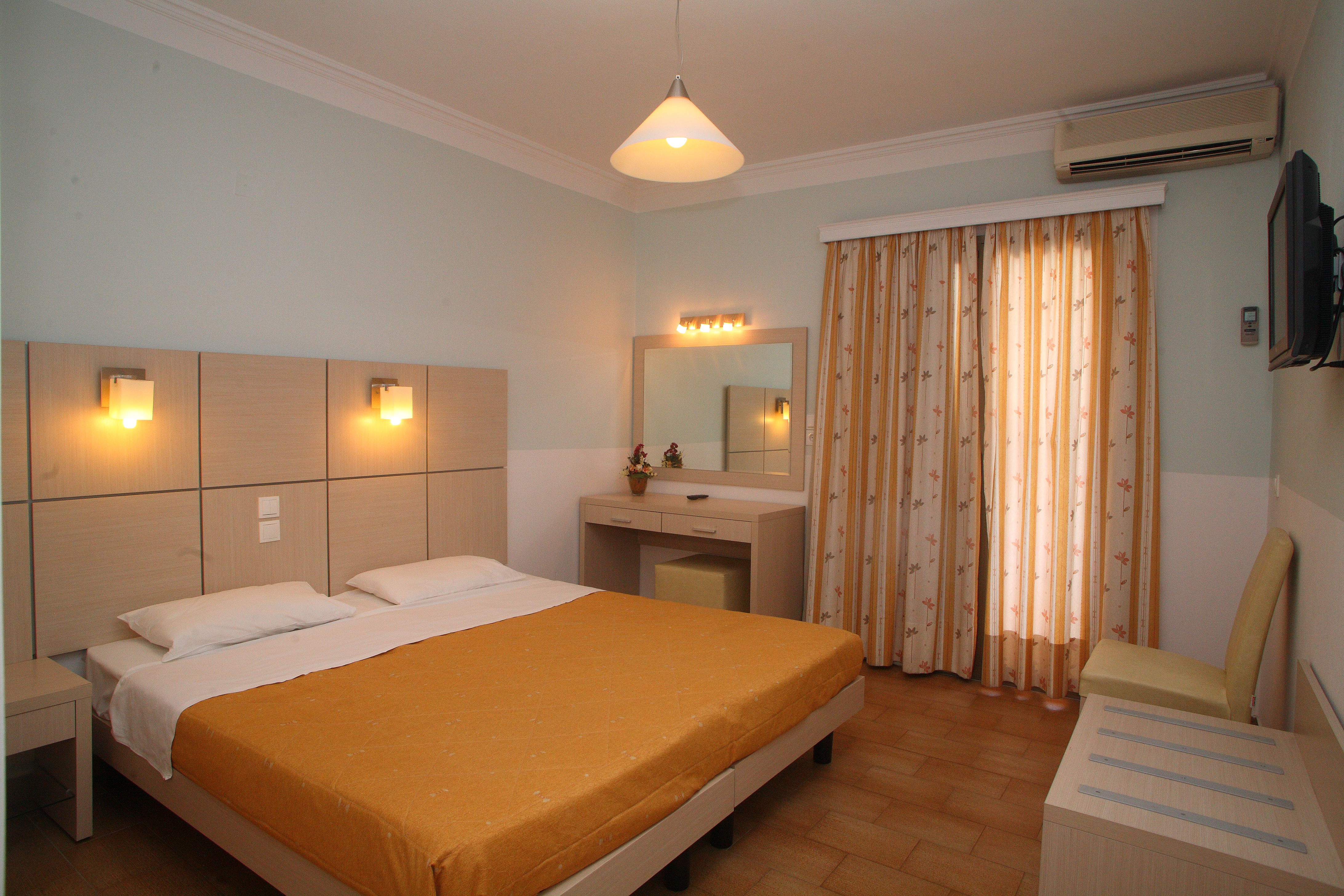 Fly & Go Athos Hotel