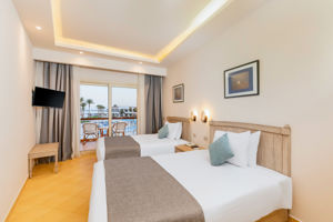 Woonvoorbeeld Sunrise Alma Bay Resort junior suite
