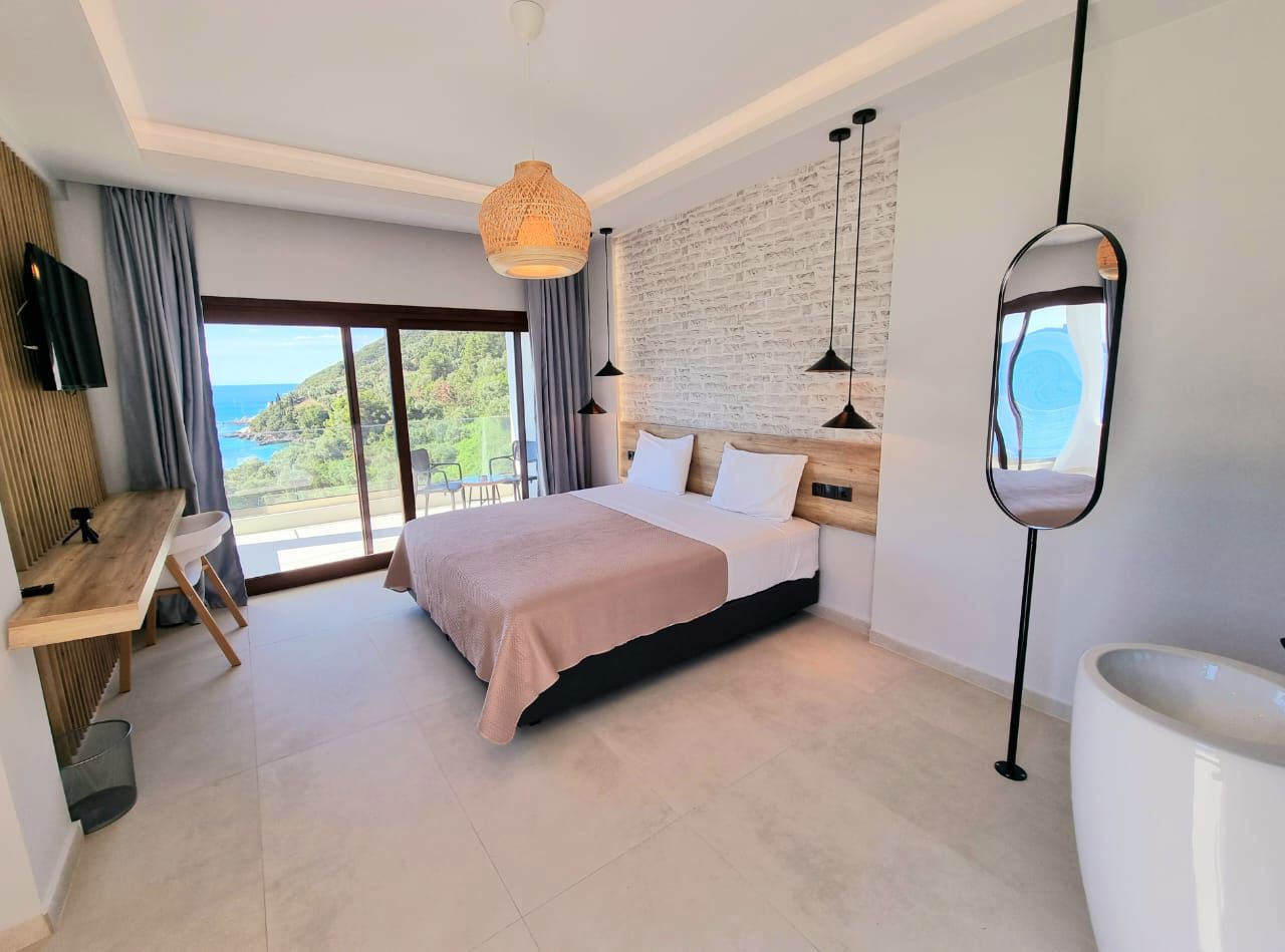 Fly & Go Enjoy Lichnos Bay Village