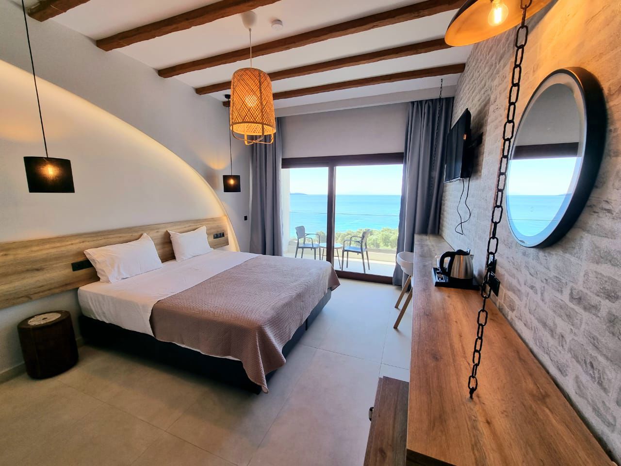 Fly & Go Enjoy Lichnos Bay Village
