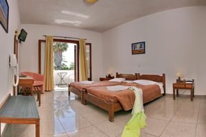 Fly & Go Pela Hotel