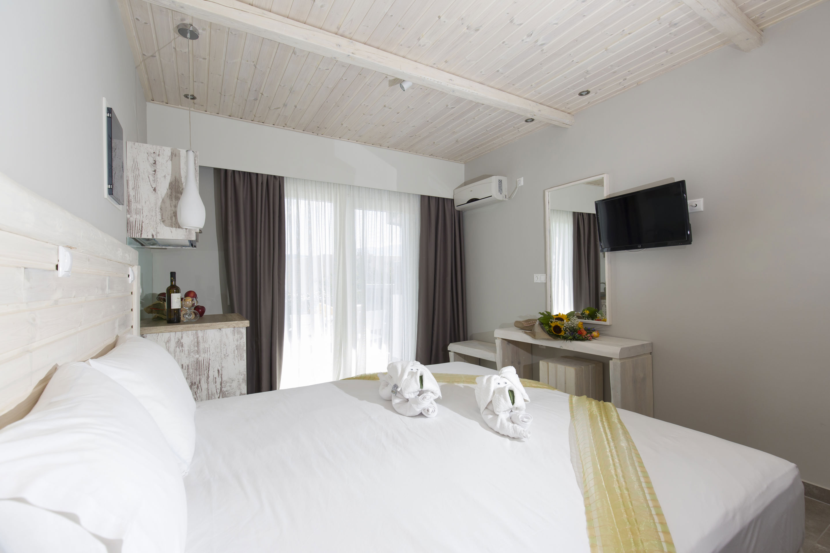 Fly & Go Anthemis Hotel