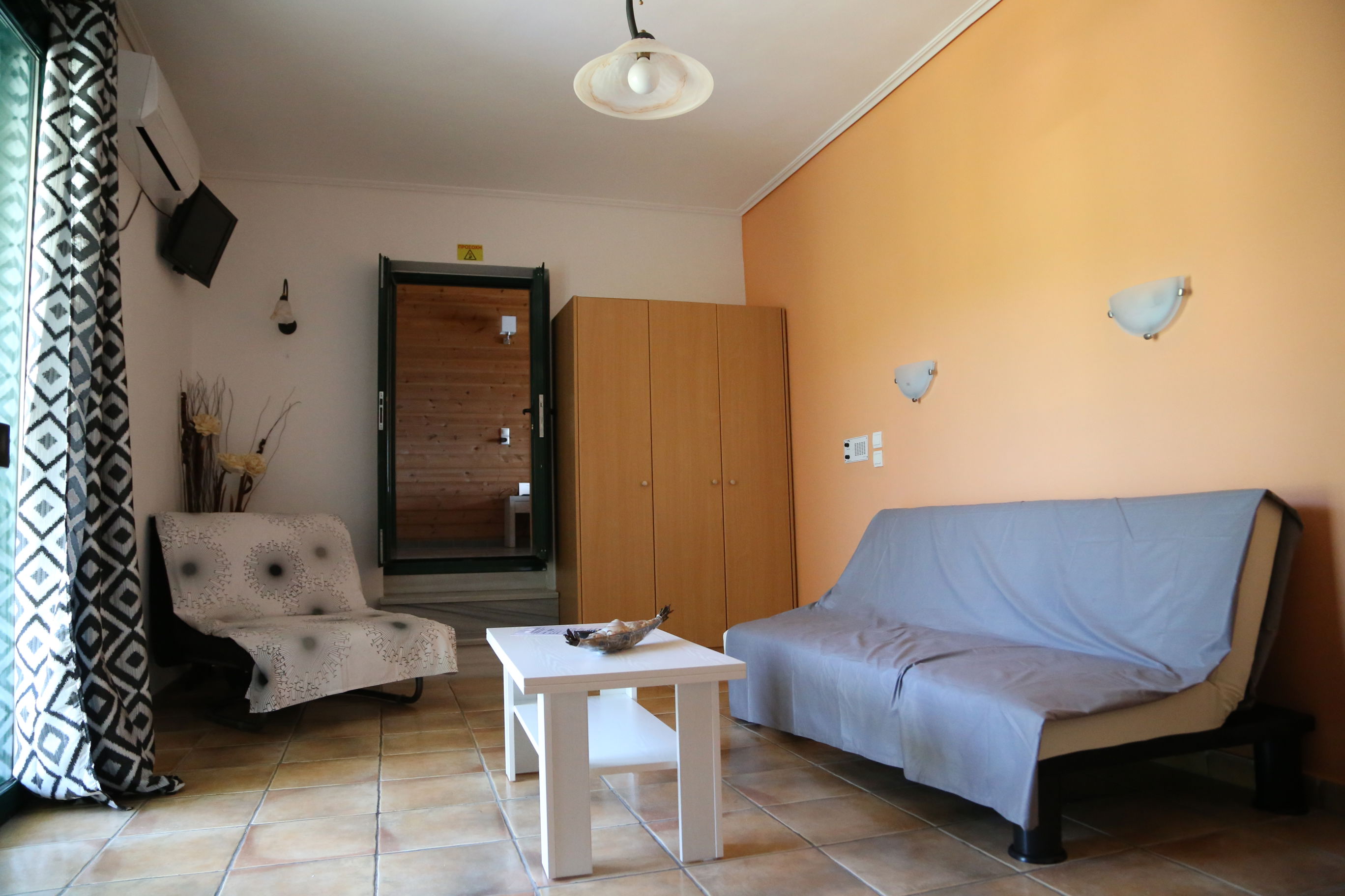 Fly & Go Madouri Beach Hotel