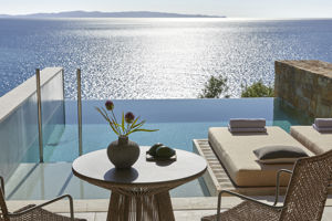 Woonvoorbeeld familiekamer swim-up