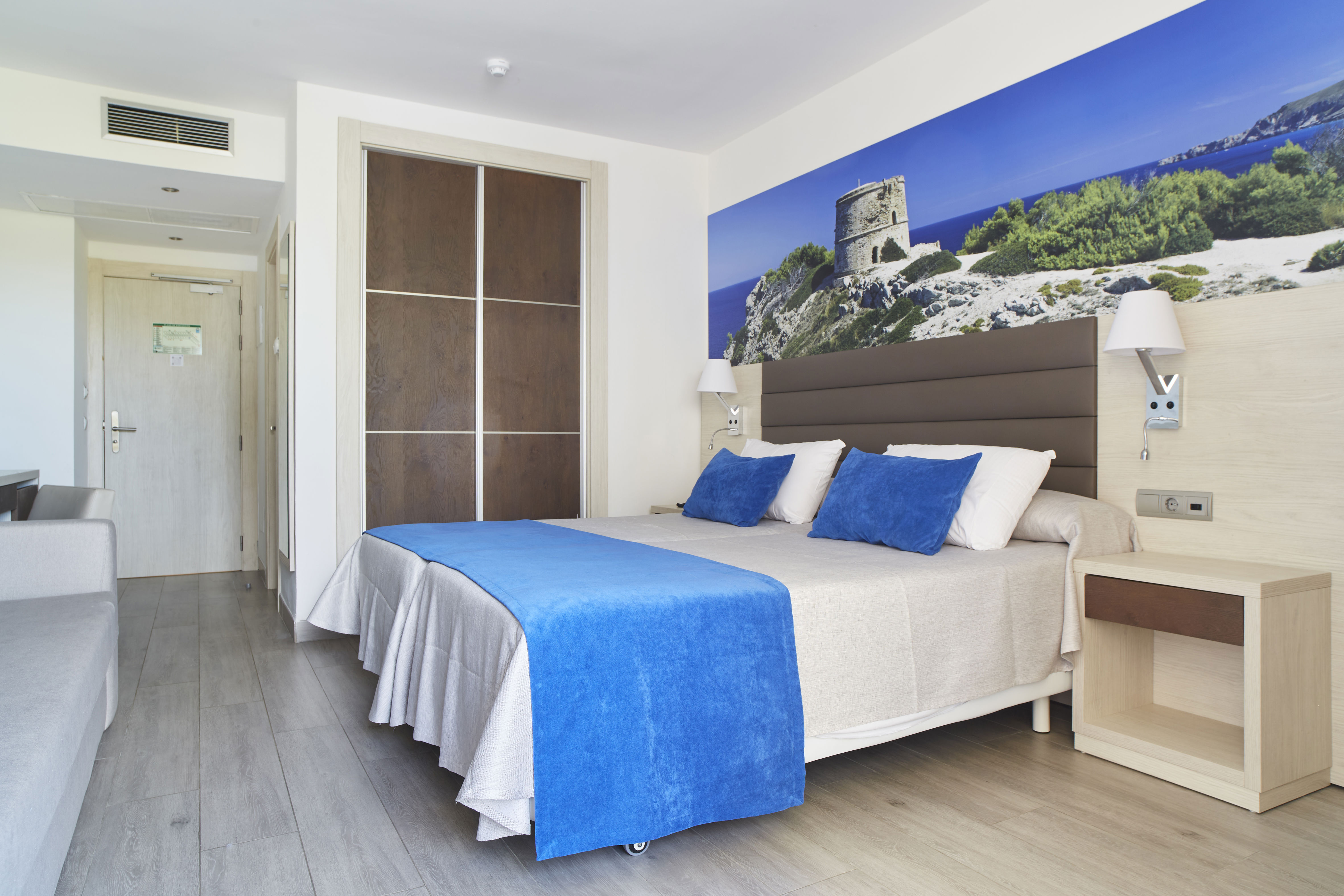 Fly & Go Invisa Figueral Resort