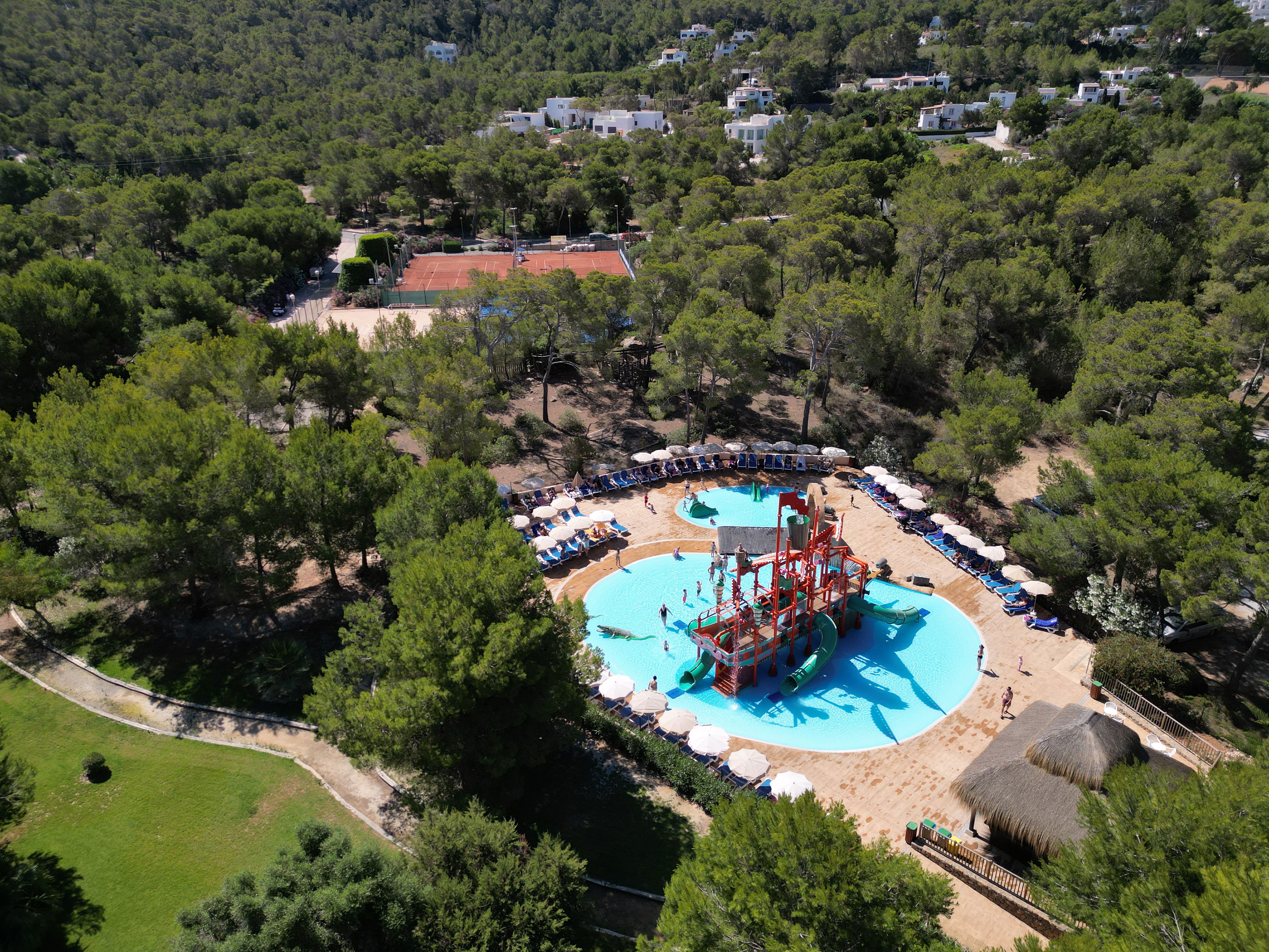 Fly & Go Invisa Figueral Resort