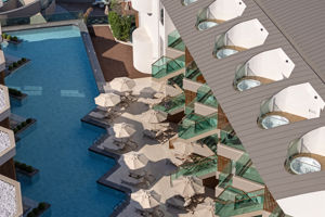 Woonvoorbeeld deluxe kamer met bubbelbad