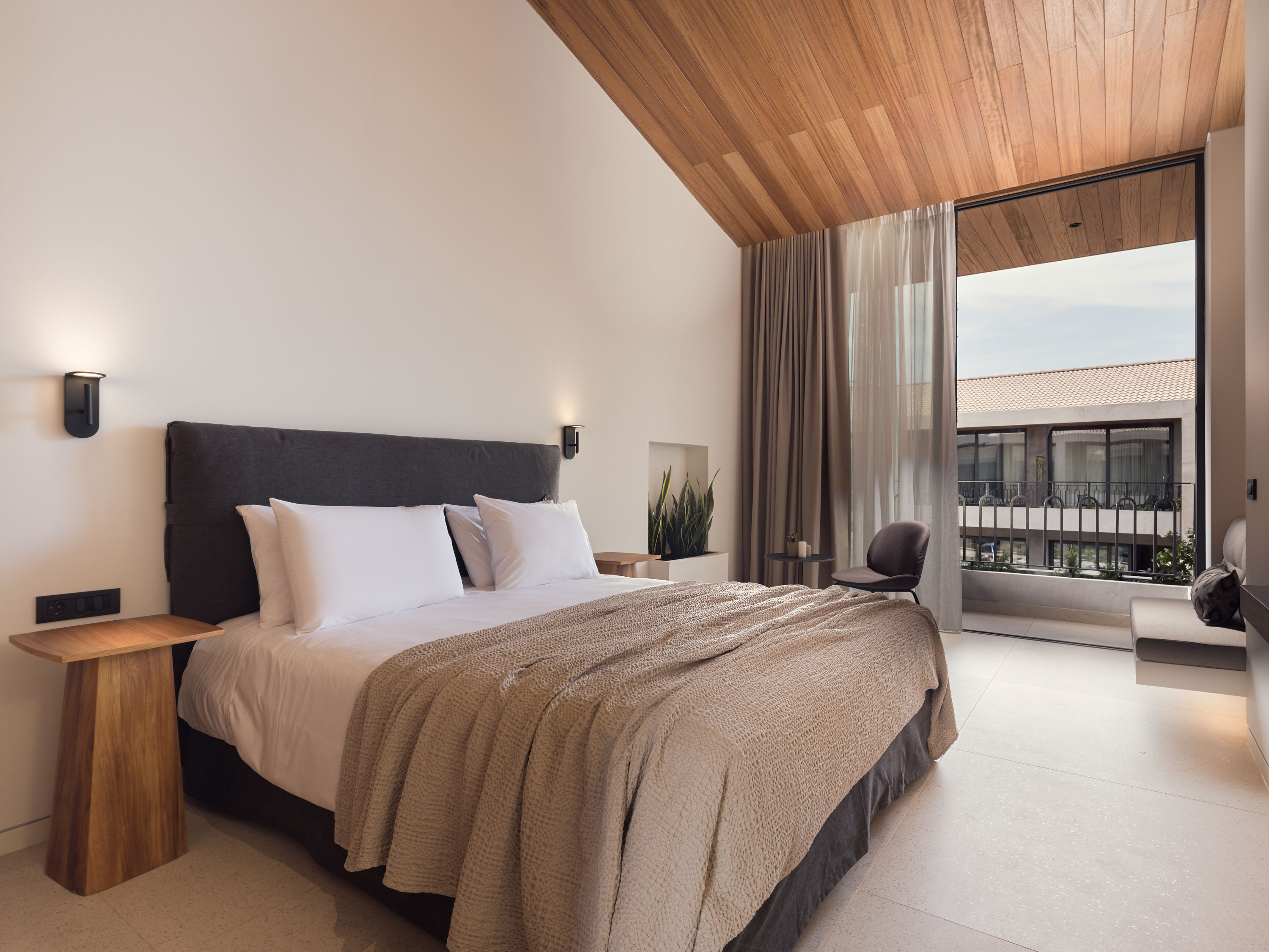 Fly & Go Contessina Suites