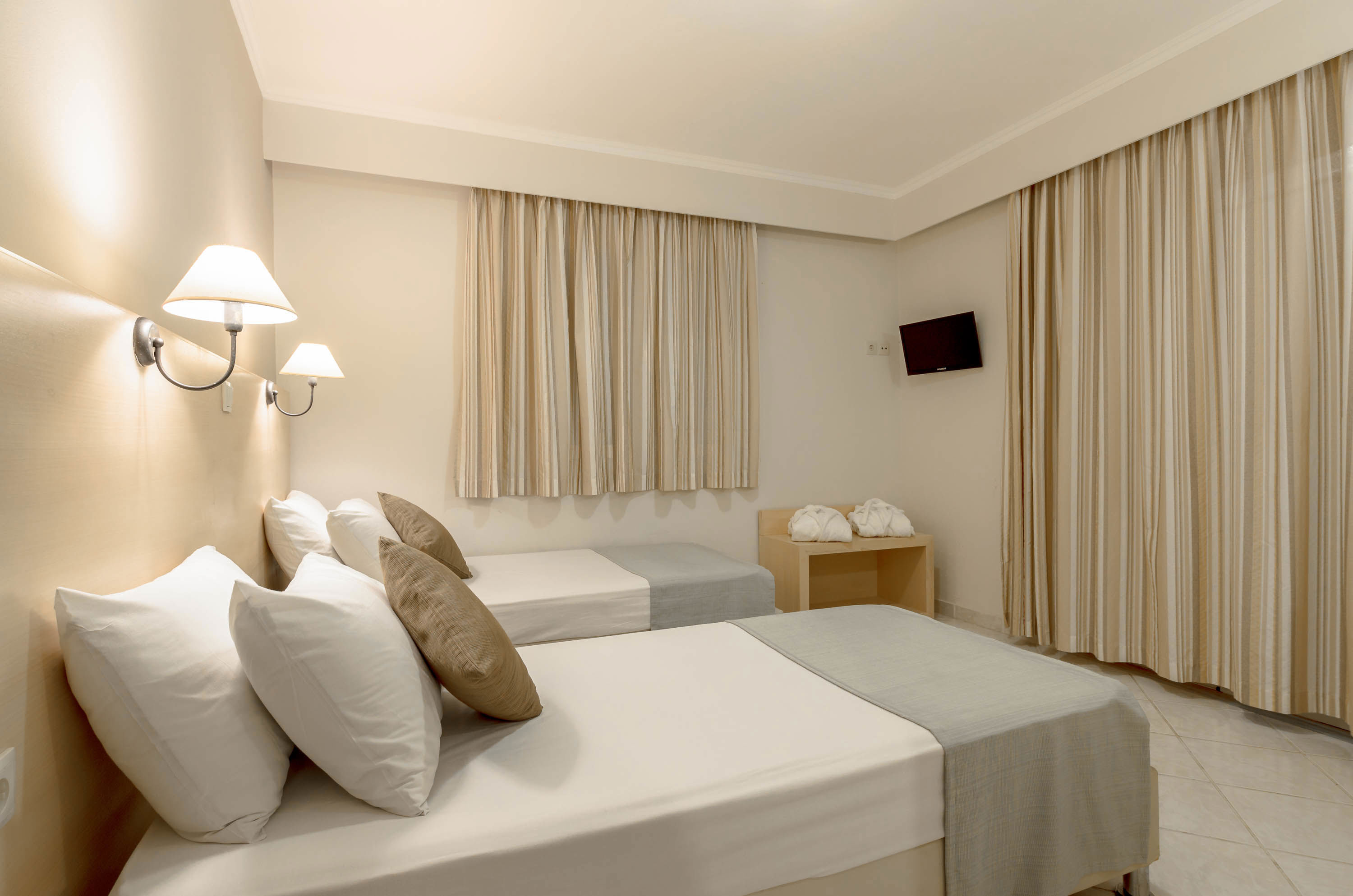 Fly & Go Karras Hotel