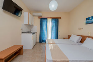 Fly & Go Sorrento Studios