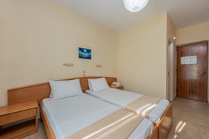 Fly & Go Sorrento Studios