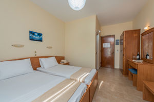 Fly & Go Sorrento Studios