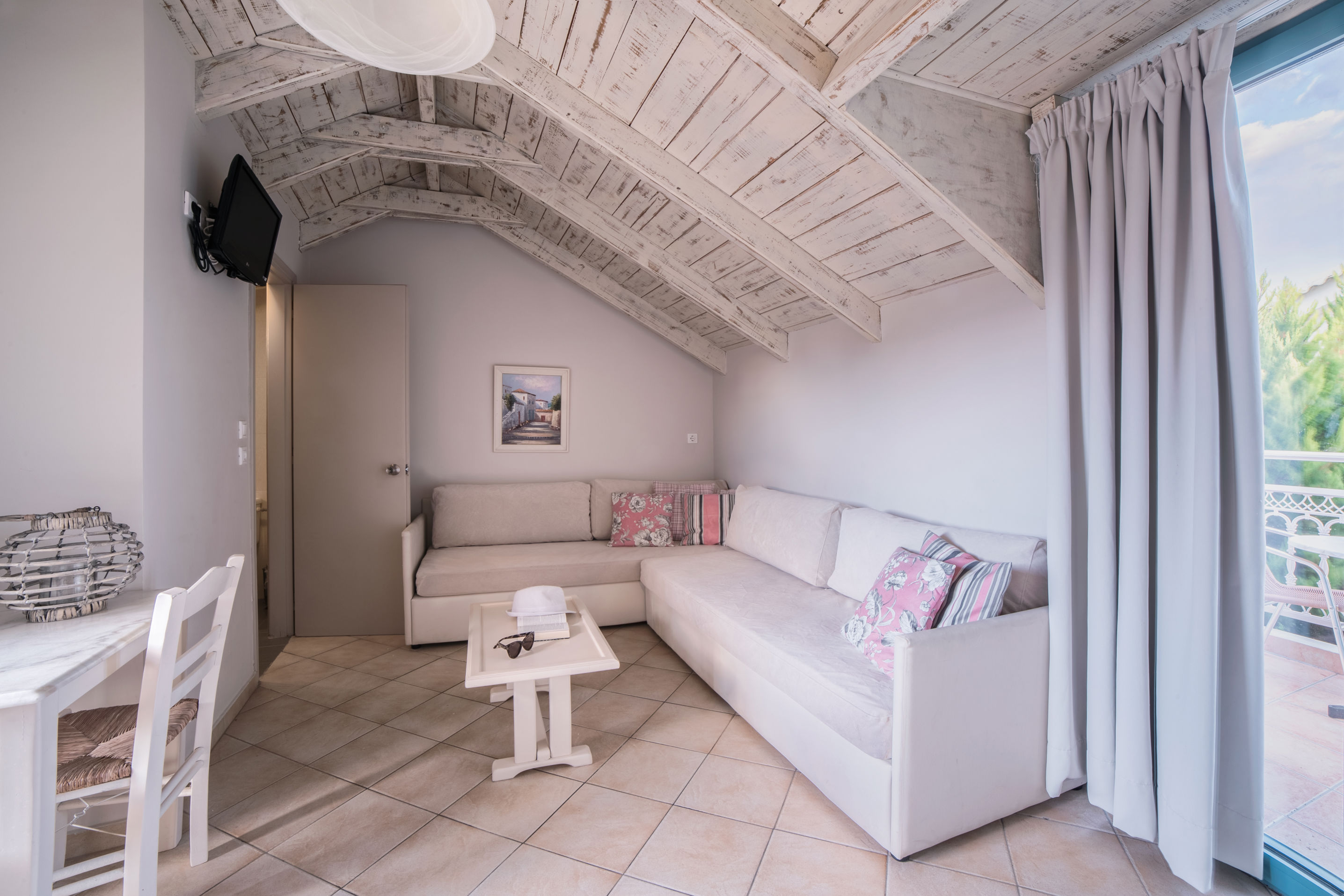 Fly & Go Pierros Appartementen
