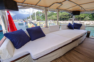 Blue Cruise & Villa Nergiz Apart