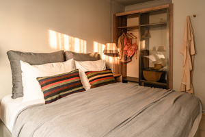 Woonvoorbeeld suitekamer zeezicht