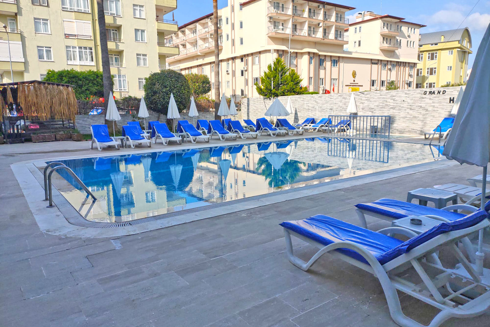 Fly & Go Horizon Aparthotel slide 2