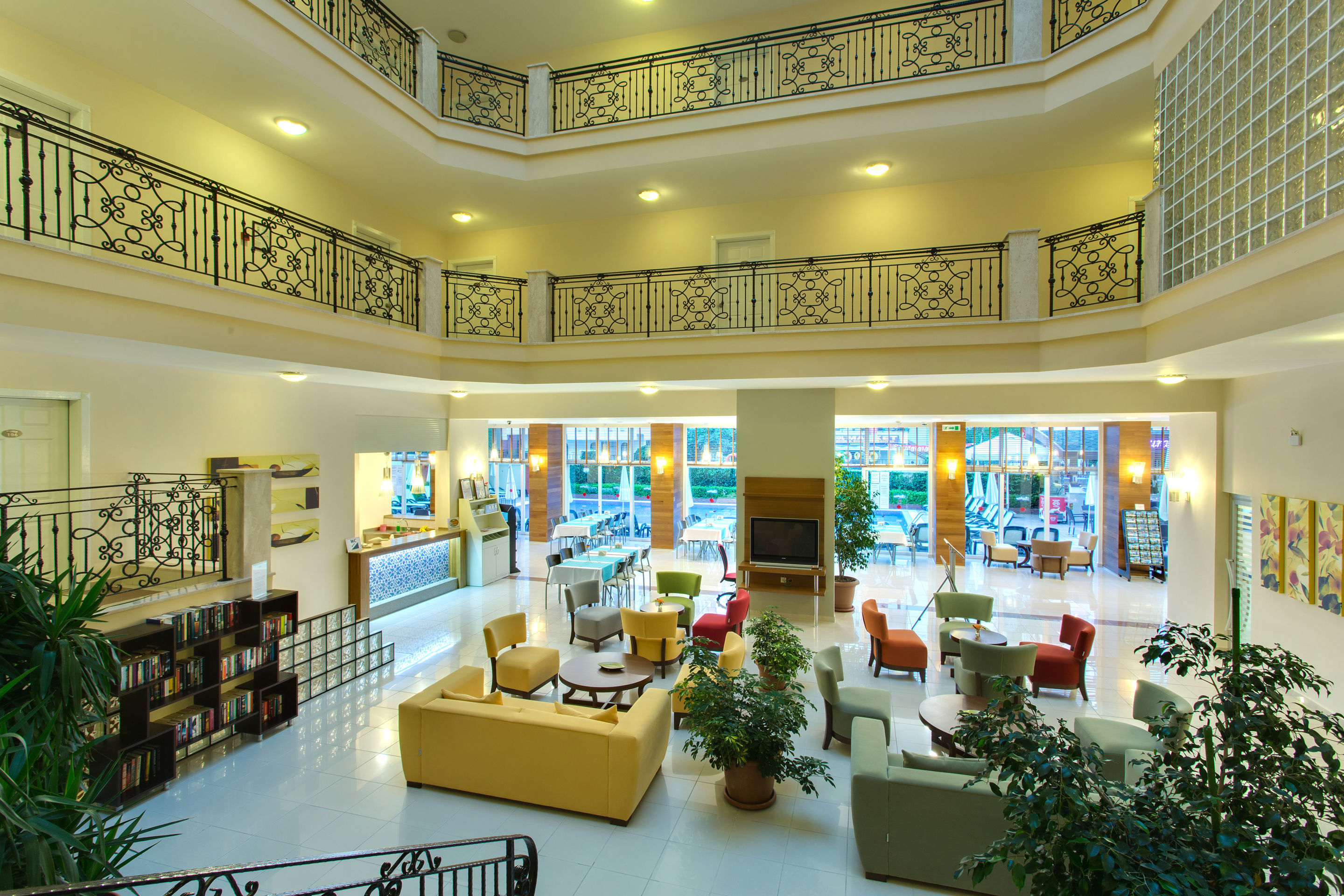 Fly & Go Novella Apart Hotel