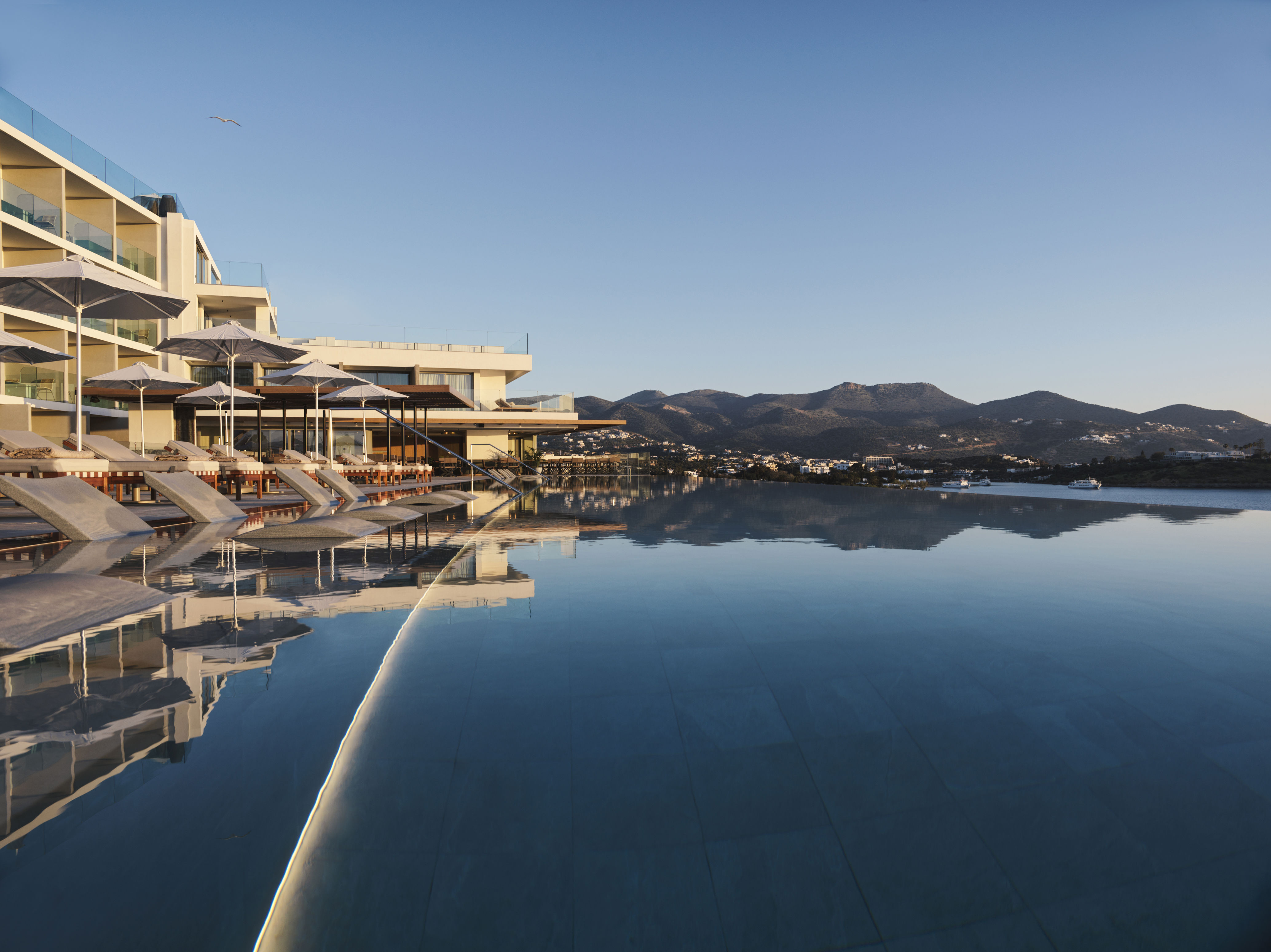Fly & Go NIKO Seaside Resort MGallery