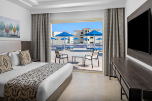 familiekamer deluxe zwembadzicht