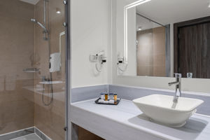 familiekamer connected zwembadzicht